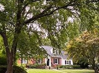 6448 Spring Ter, Falls Church, VA 22042