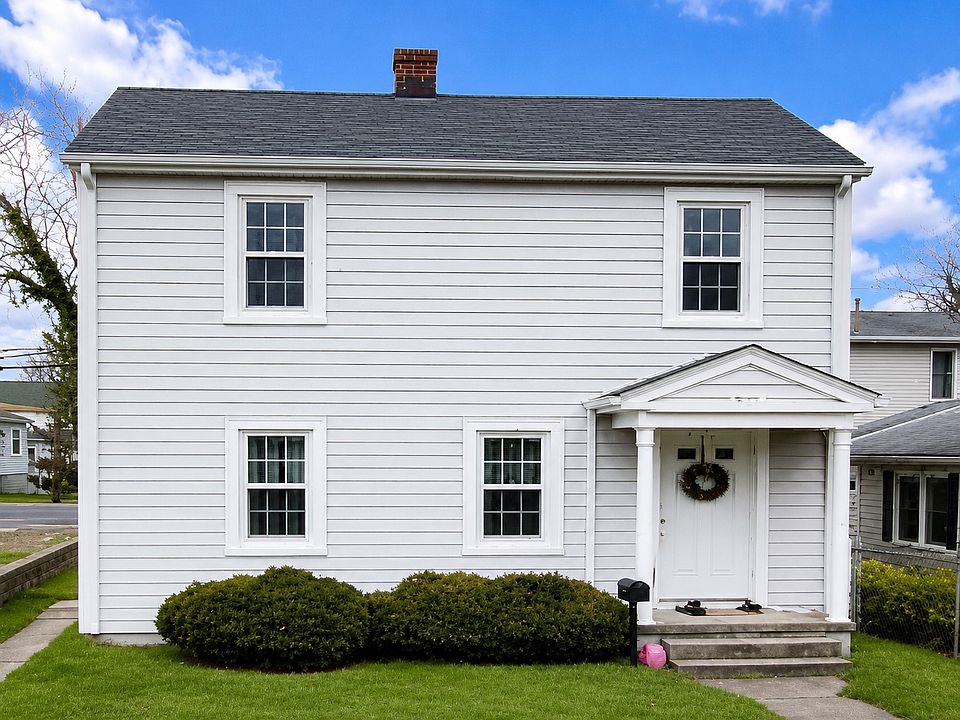 1st image of 917 Haw St