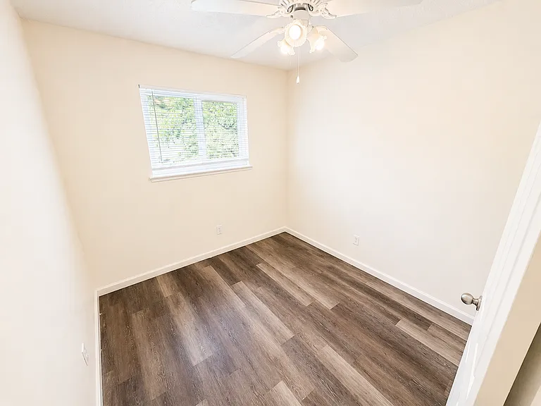 1165 Magnolia Ave — Photo 11