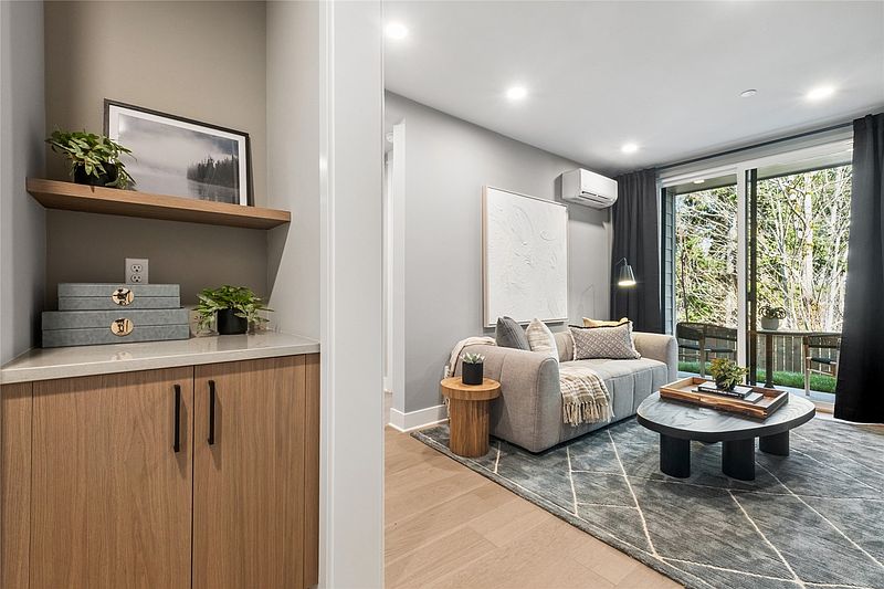 4th image of 8525 Summit Avenue SE #10