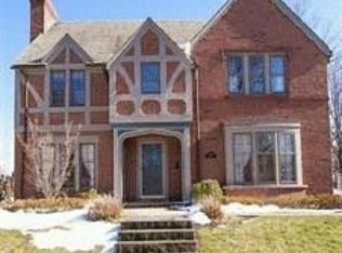 2653 Traymore Rd, University Heights, OH 44118