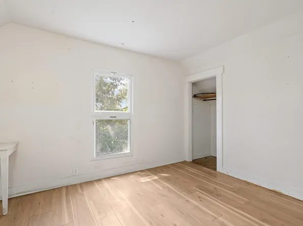 2225 Catalpa Dr, Dayton, OH 45406