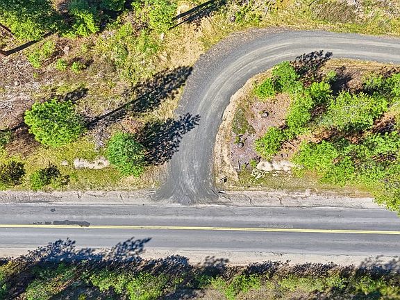 3rd image of 6 E Elk Chattaroy Rd