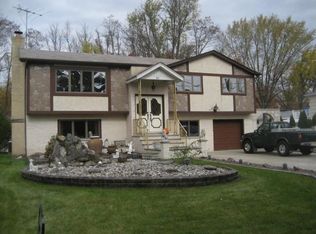 91 Sand Rd, Fairfield, NJ 07004