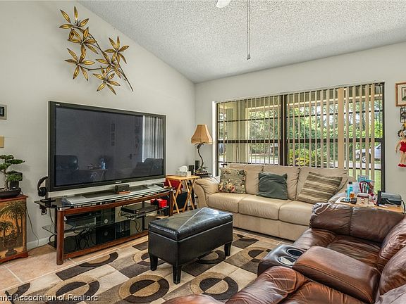 3rd image of 327 S Huckleberry Lake Dr