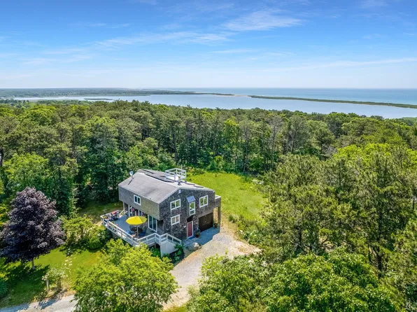 10 N Abels Hill Rd, Chilmark, MA 02535