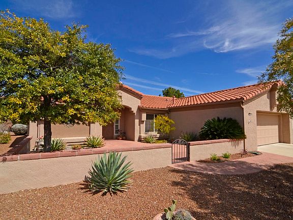 2nd image of 1043 E Desert Glen Dr
