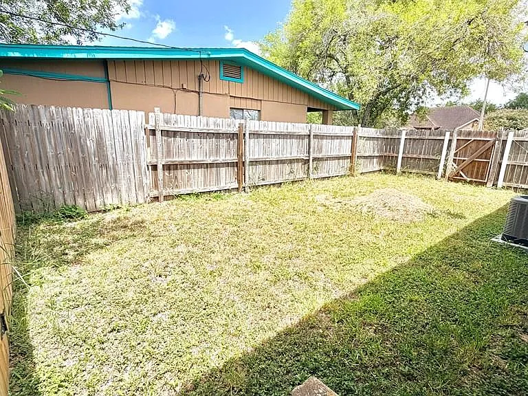 1111 Rosemond Ct #2 — Photo 19