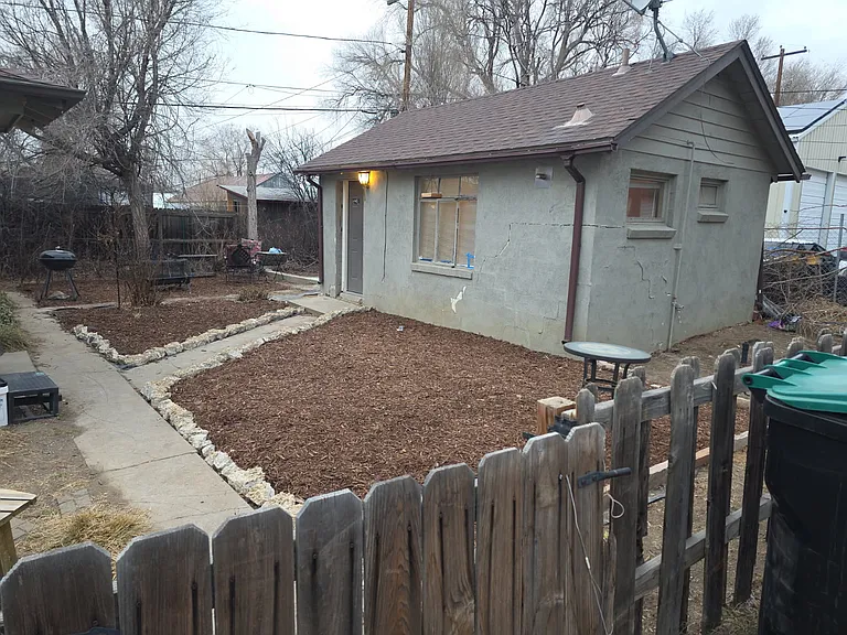 1437 Ingalls St #B — Photo 3