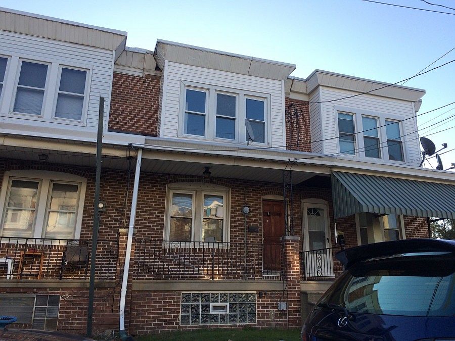 2nd image of 252 Cedar Ave