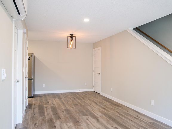 4th image of 6820 NE Vancouver Mall Dr Unit A