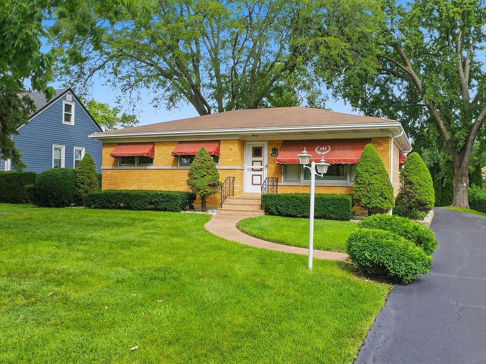 1st image of 422 W Larkdale Ln