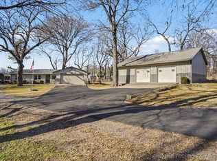 11190 S 4120th Rd, Oologah, OK 74053