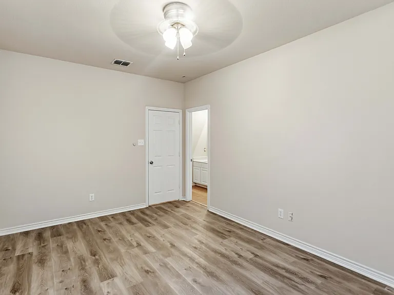 807 Clear Water Dr — Photo 31