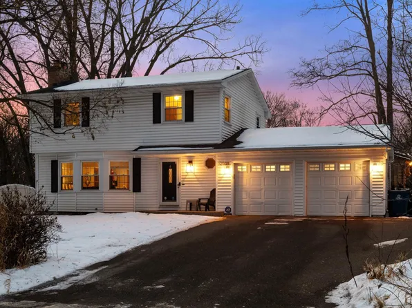 2908 Cedar Knoll Ct, Minnetonka, MN 55305