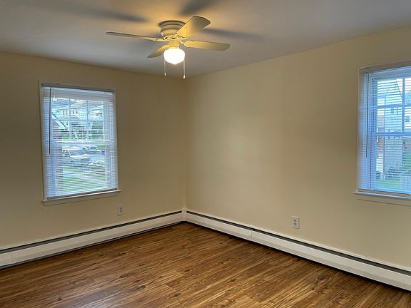 3rd image of 260 Shadeland Ave Floor 1