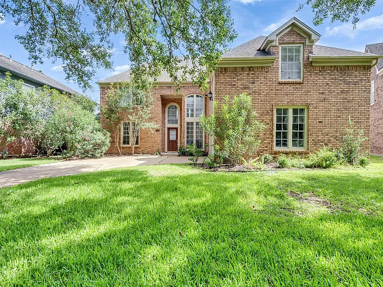 1127 Gloria Ct — Photo 9