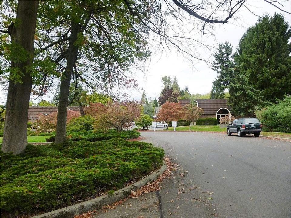 1st image of 11206 NE 68th St APT 216