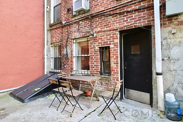 Rented by Compass | media 20