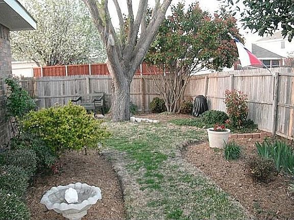 3rd image of 807 Chittamwood Ln