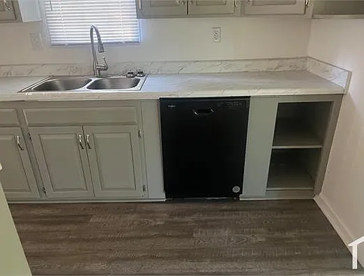 4 bed, 1400 sqft, $1,600 — Photo 3