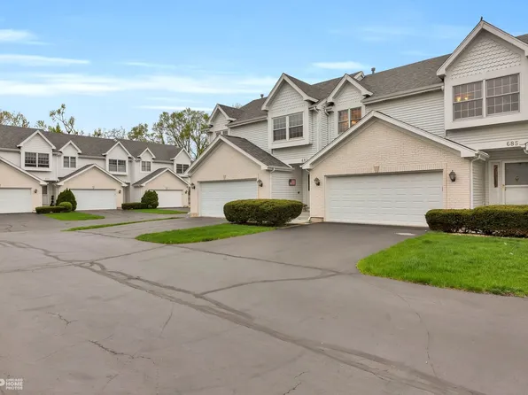 685 Barlina Rd, Crystal Lake, IL 60014