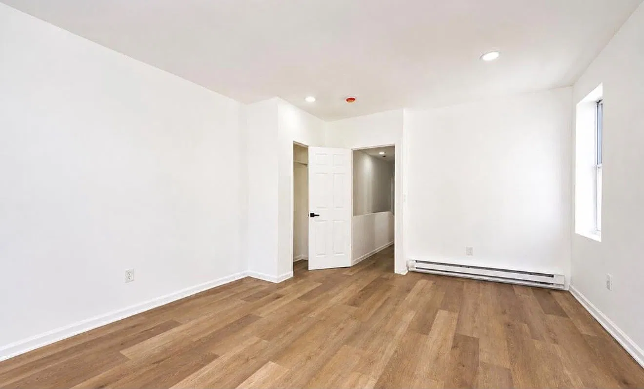 3 bed, 1.5 bath, 1400 sqft, $1,690 — Photo 3