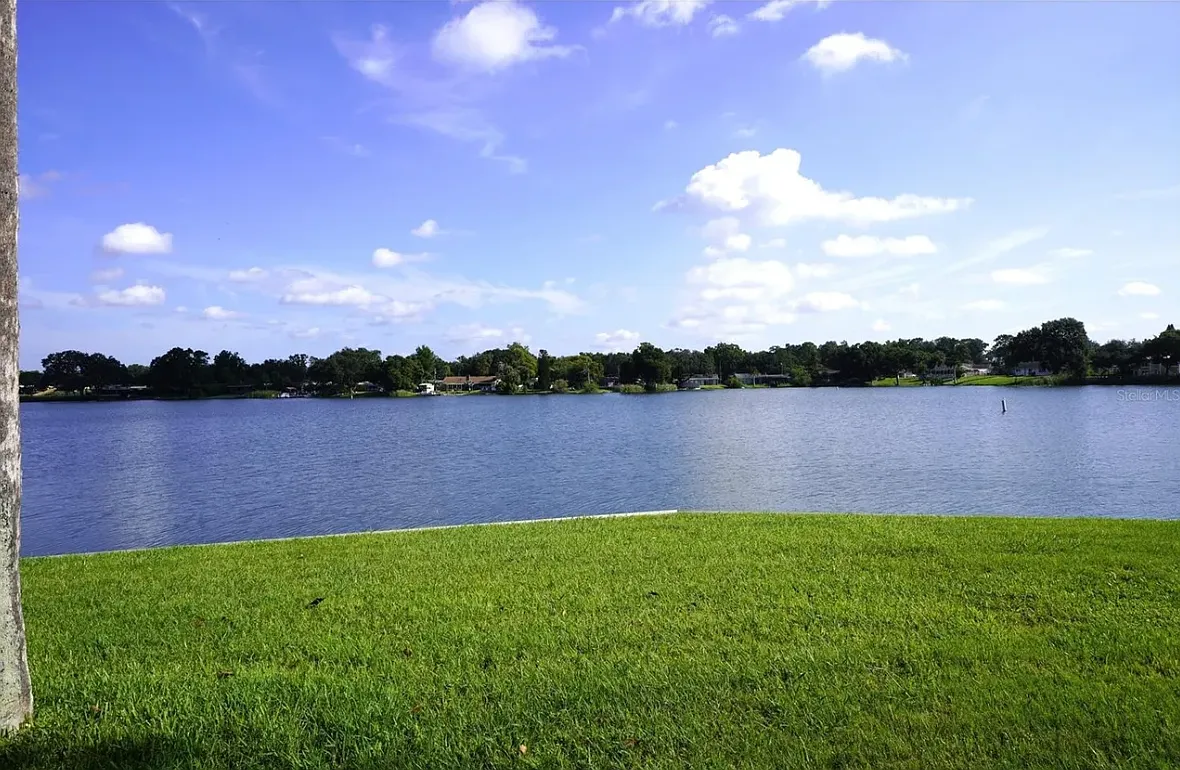 3 bed, 995 sqft, $1,450 — Photo 2