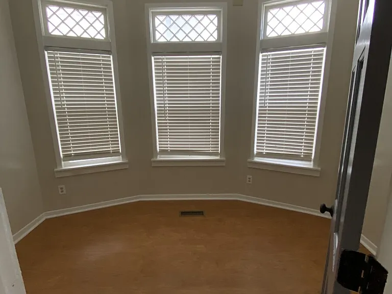 437 Loras Blvd #1 — Photo 3