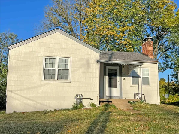 1143 Hilltop Dr, Saint Louis, MO 63132