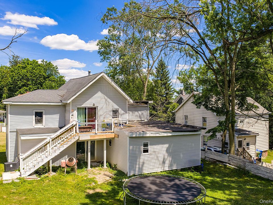 1st image of 37 Monhagen Avenue