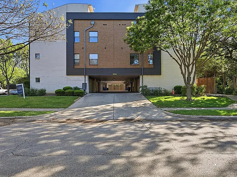3930 Bowser Ave #10 — Photo 2
