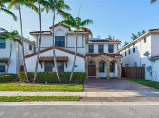 Fontainebleau West North, Miami, FL 33172