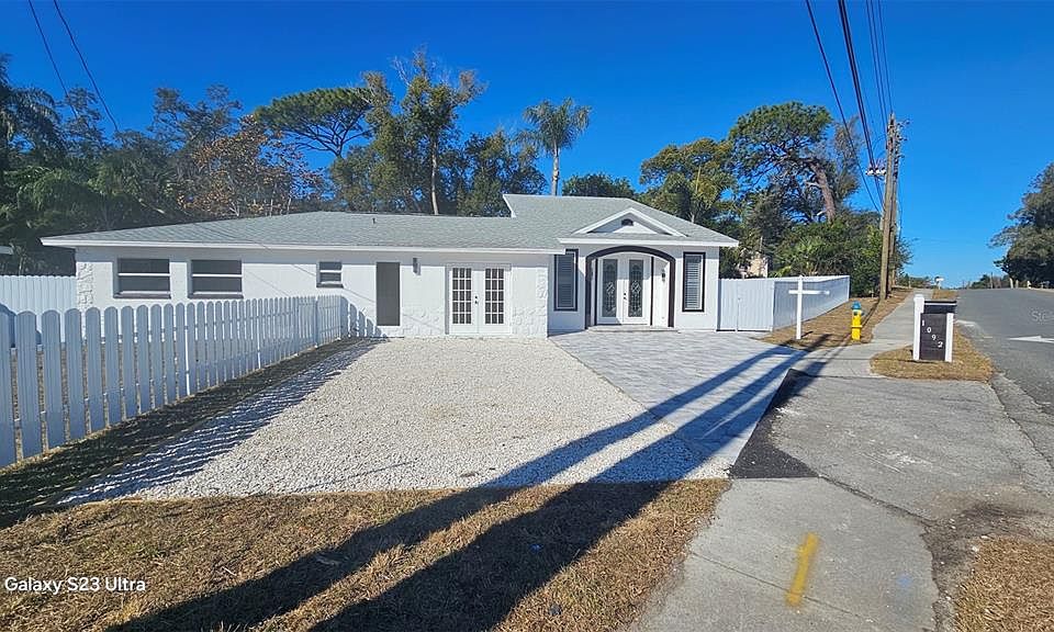 1st image of 1092 N FLORIDA AVENUE