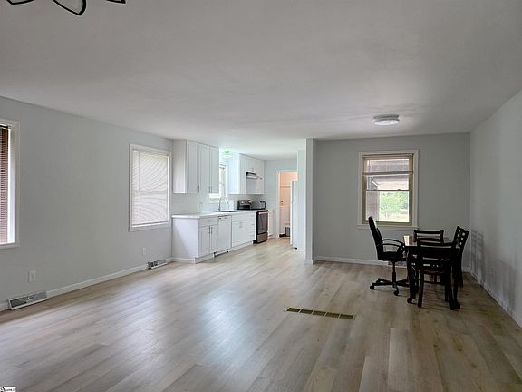 3rd image of 700 Welcome Avenue Ext