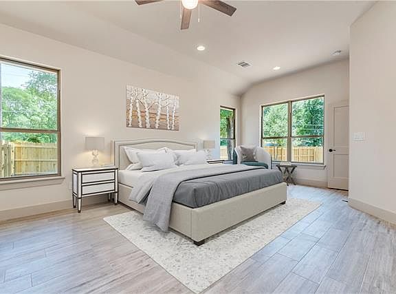 4th image of 281 Lamaloa Ln