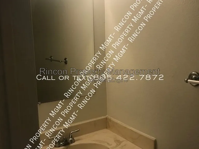 263 S Ventura Rd #270 — Photo 6