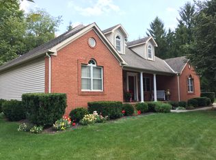 224 Bent Pines Ct, Bellefontaine, OH 43311
