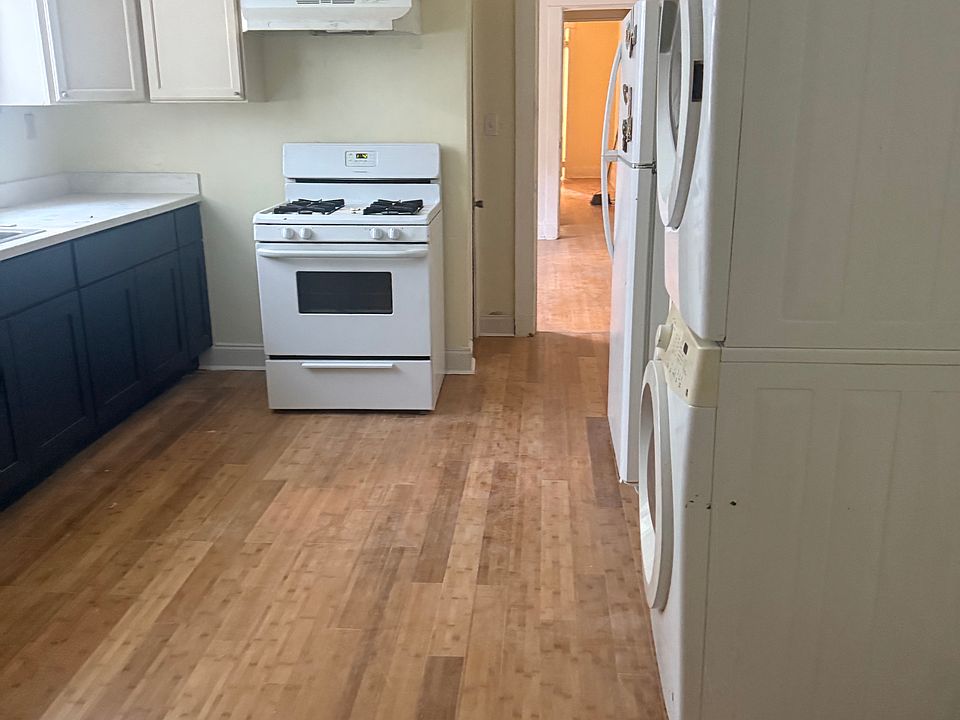 Kitchen-gas stove, full size fridge and washer dryer.