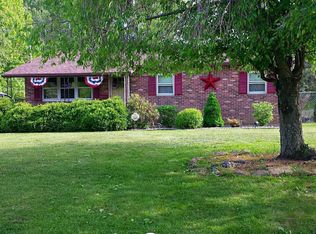 4 Park Ln E, Mountain Top, PA