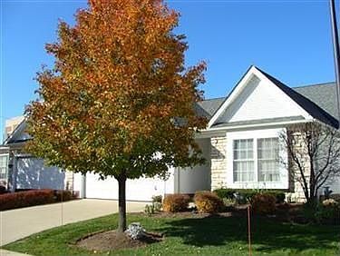 1st image of 12 Sandridge Ln Unit 12