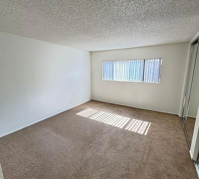 18144 Burbank Blvd #203 — Photo 31