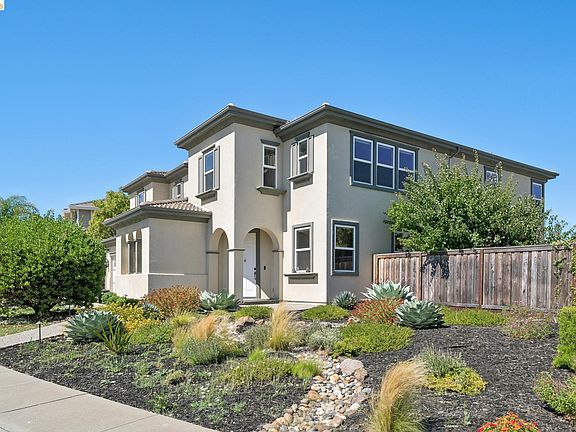 3rd image of 661 Stoneman Ct