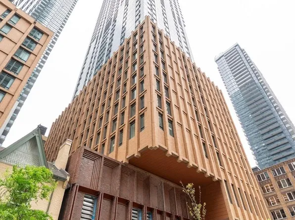 28 Widmer St #3029, Toronto, ON M5V 0T2