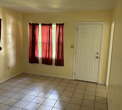 3rd image of 109 N Chester St #1