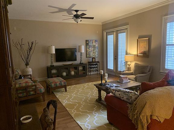 4th image of 5194 Lexington Club Cv APT 302