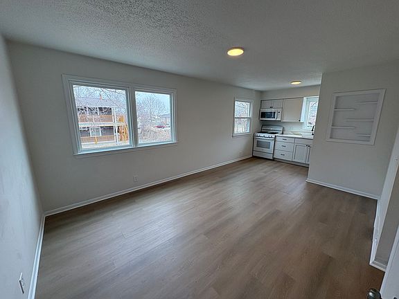 3rd image of 127 N 35th St #6
