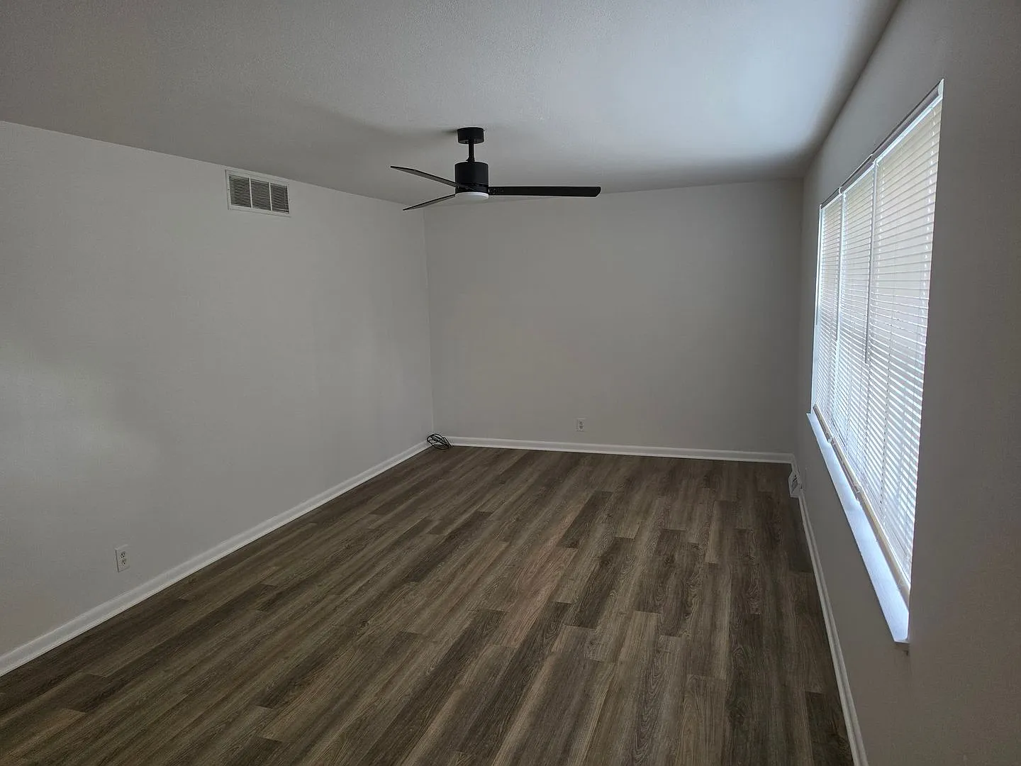 4209 Defoe Dr — Photo 4