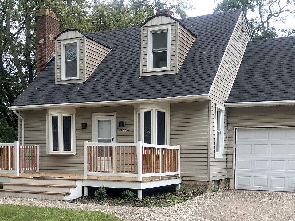 1st image of 1668 Valley Dr