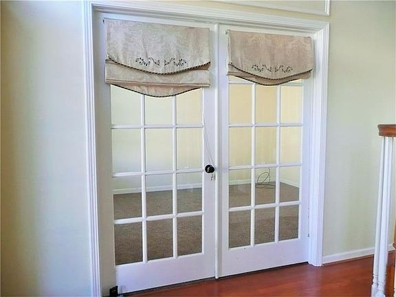 4th image of 1075 Bouldervista Way